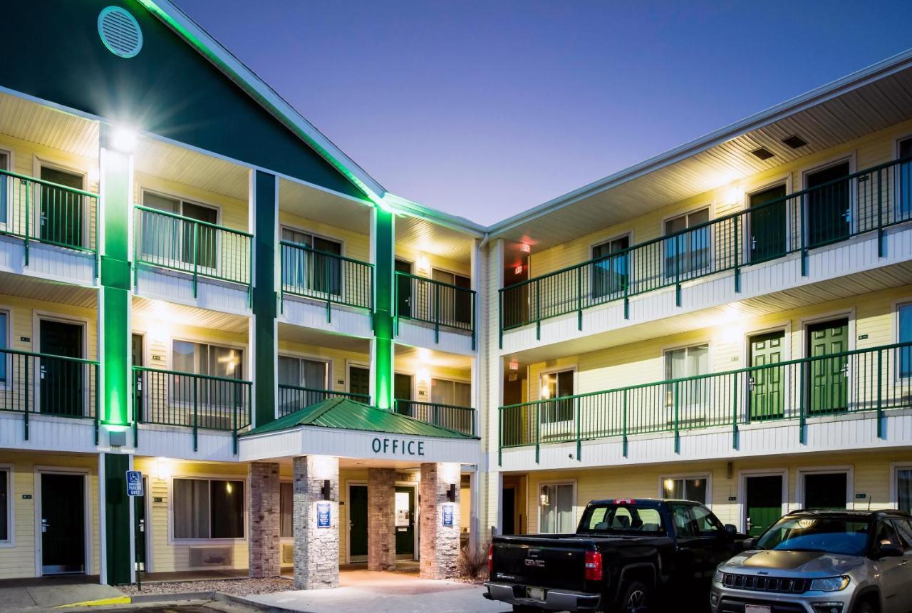 Hometowne Studios By Red Roof Colorado Springs - Airport Экстерьер фото